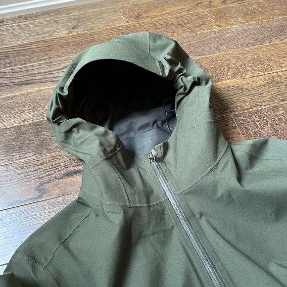 Uniqlo Jacket - Picture 3 of 5